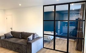 Navy city center apartment двокімнатні апартаменти в центрі міста